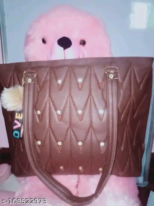 WOMAN SELLING BAG  AND ONE TADDY FREE TRANDING STYLISH BAG @theflipzon.com